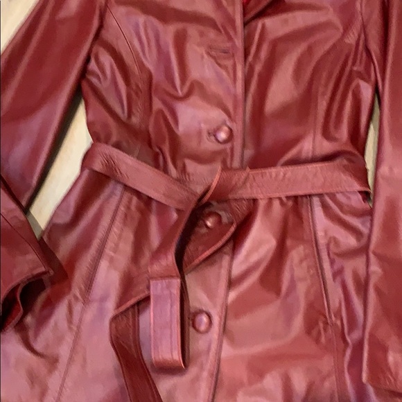 Red genuine leather trench coat - Picture 2 of 4